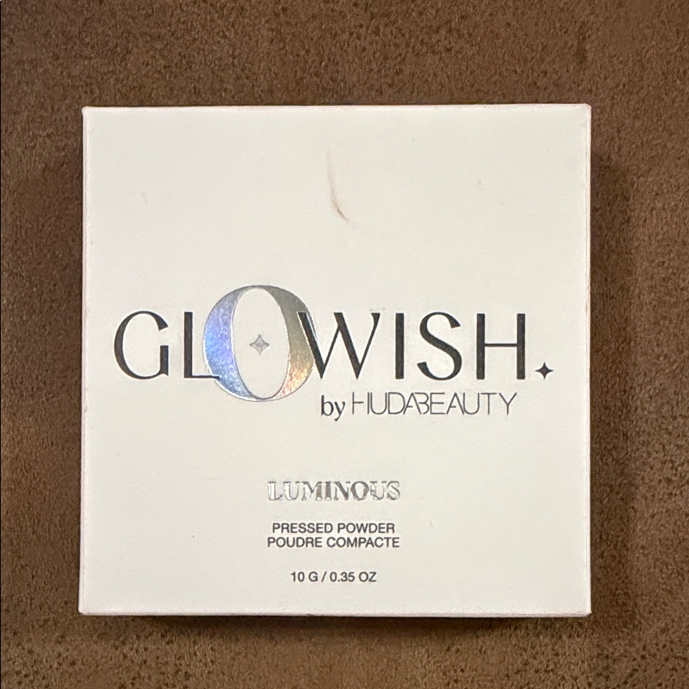 HUDA BEAUTY GloWish Luminous Pressed Powder